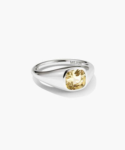 Jude Pinky Signet Ring