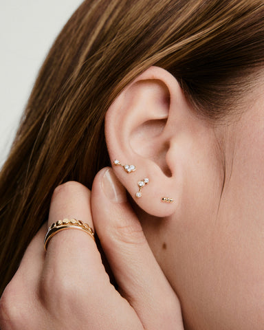 Single Spheres Bar Stud